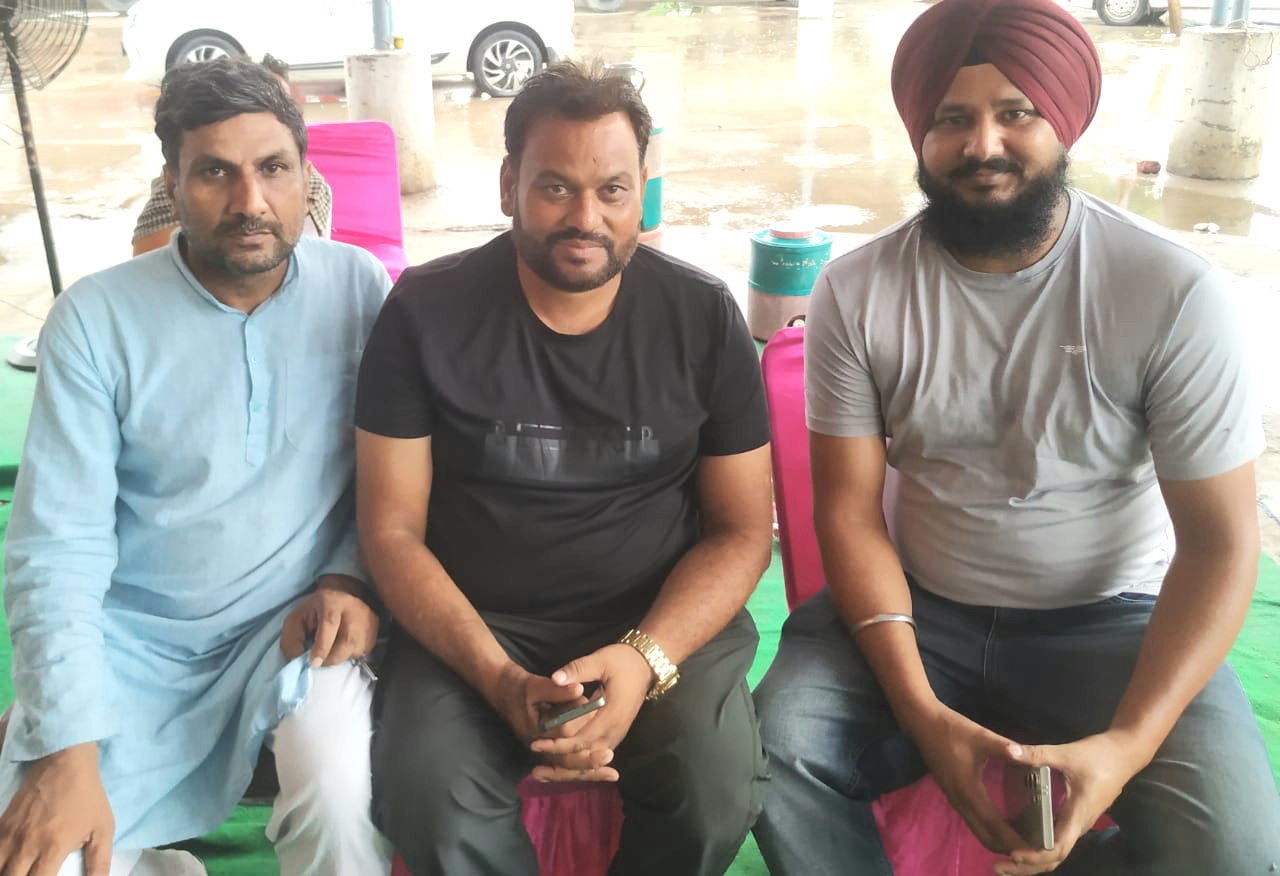 Garhshankar city's traffic problem should be solved on priority basis - Soni, Goldi and Bhupinder Rana